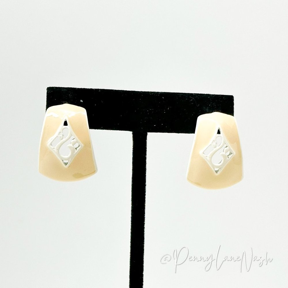 Vintage Oblong with Cut Out Push Back Earrings - Picture 1 of 6